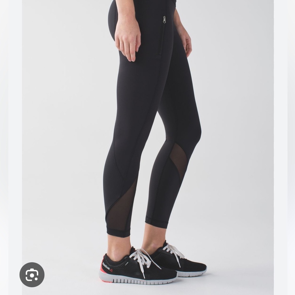 {Lululemon} Inspire Tight II - Black, size 6